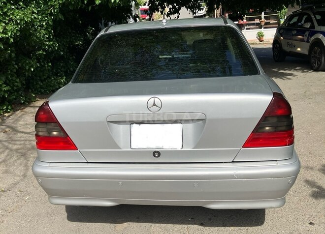 Mercedes C 230-6