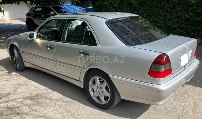 Mercedes C 230-7