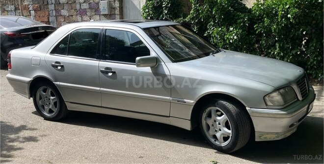 Mercedes C 230-8