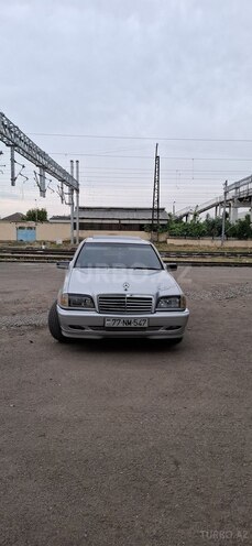Mercedes C 230-1