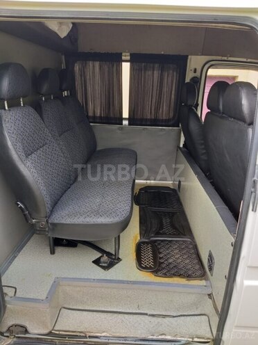 Ford Transit-9