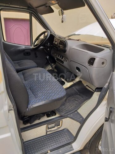 Ford Transit-8