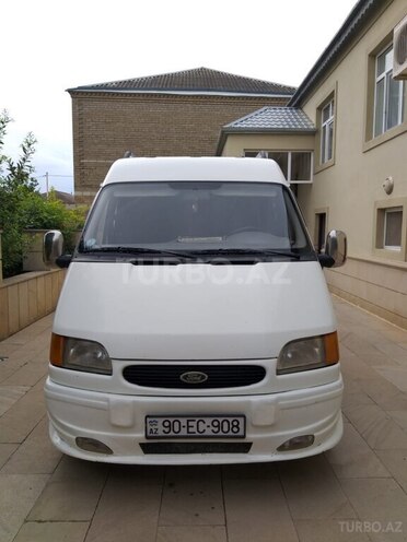 Ford Transit-1