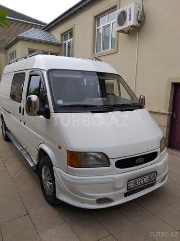 Ford Transit-3
