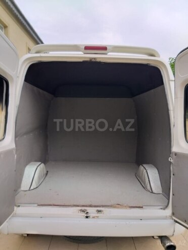 Ford Transit-10