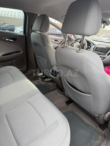 Chevrolet Malibu-9