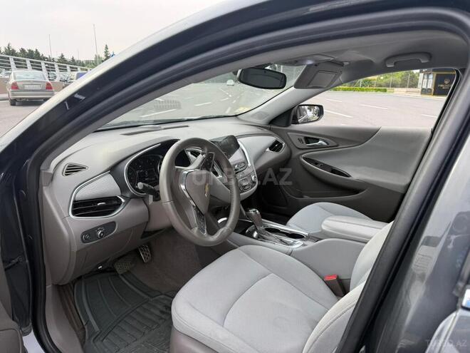 Chevrolet Malibu-8