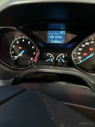 Ford Focus-8