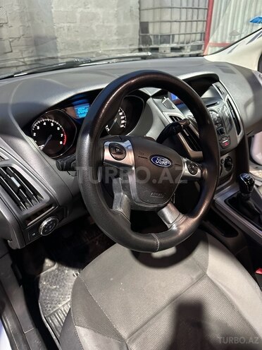 Ford Focus-9