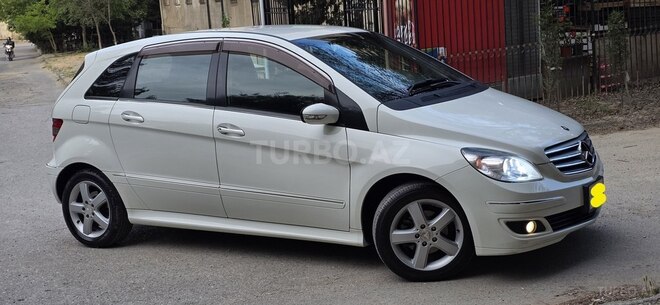 Mercedes B 170-19