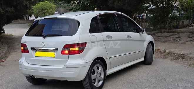 Mercedes B 170-9