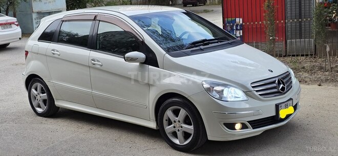 Mercedes B 170-2