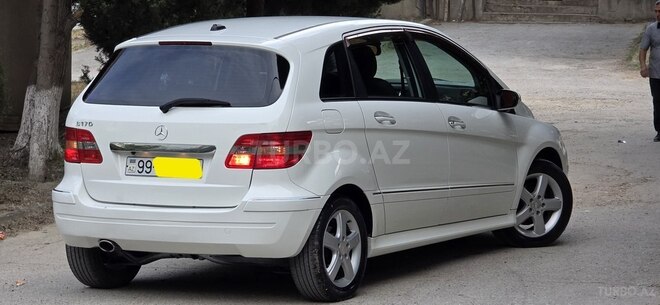 Mercedes B 170-12