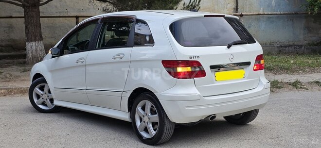 Mercedes B 170-8