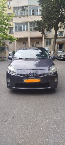 Toyota Prius-3
