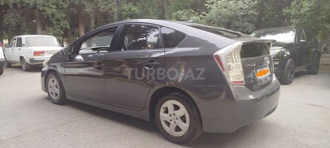 Toyota Prius-6