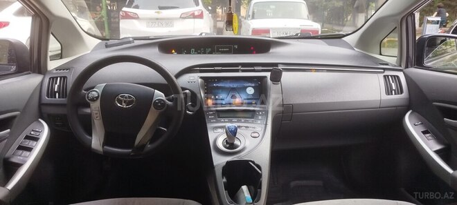 Toyota Prius-15