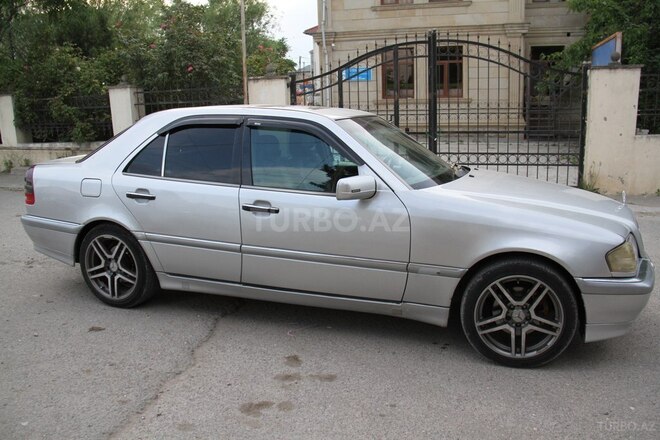 Mercedes C 230-4