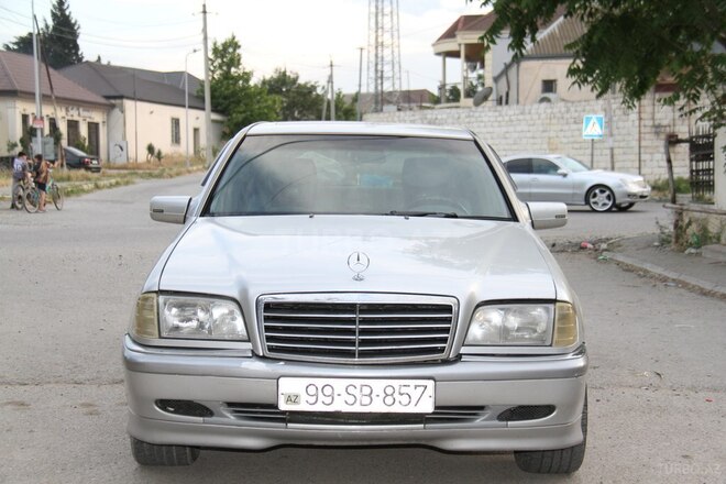 Mercedes C 230-1