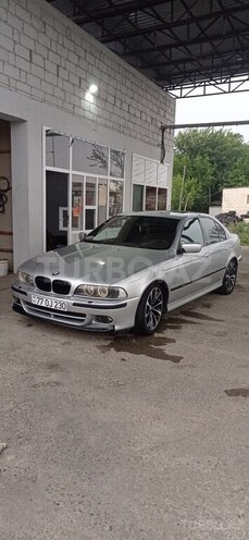 BMW 525-2