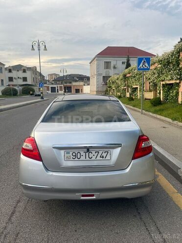 Nissan Teana-2