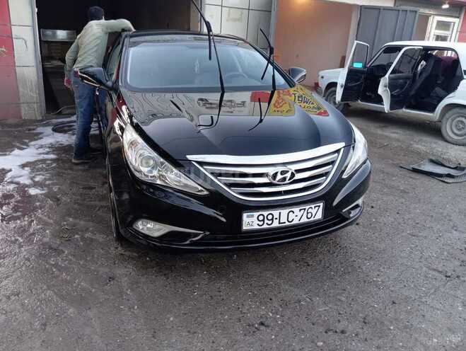 Hyundai Sonata-1