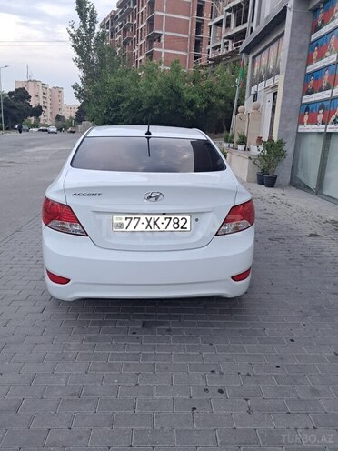 Hyundai Accent-5