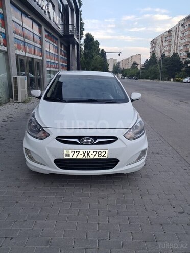 Hyundai Accent-1