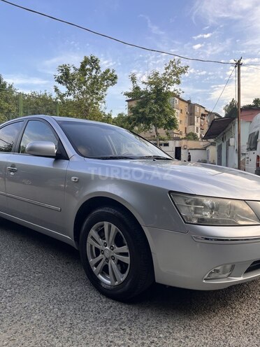 Hyundai Sonata-8