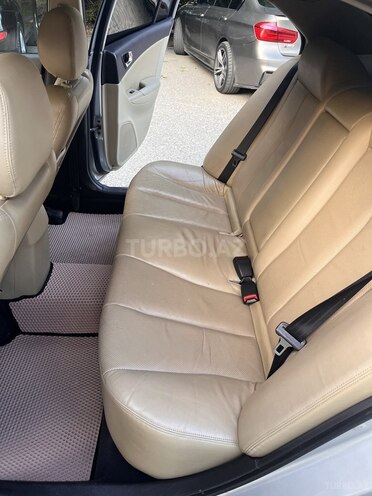 Hyundai Sonata-11