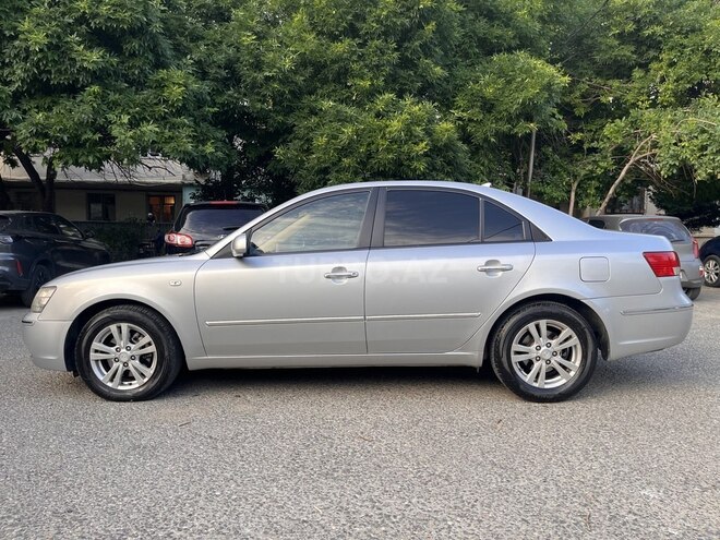 Hyundai Sonata-4