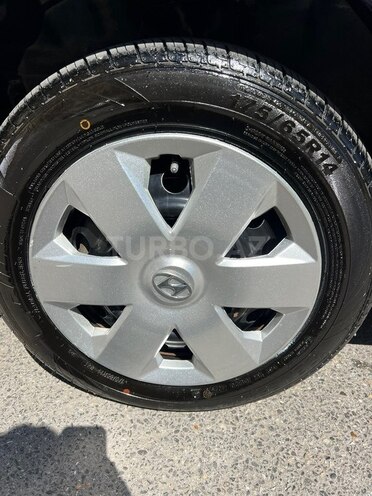 Hyundai Accent-8