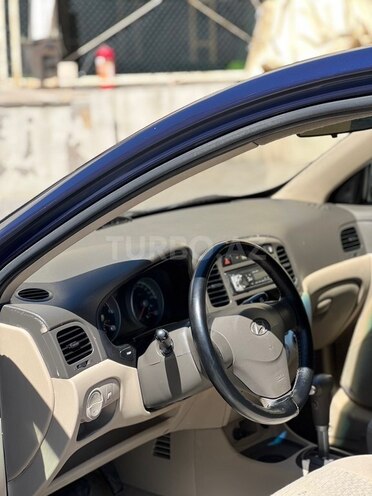 Hyundai Accent-18