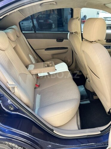 Hyundai Accent-20