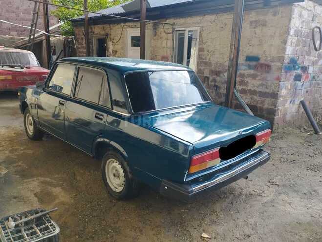LADA (VAZ) 2107-2