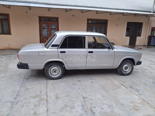LADA (VAZ) 2107-10
