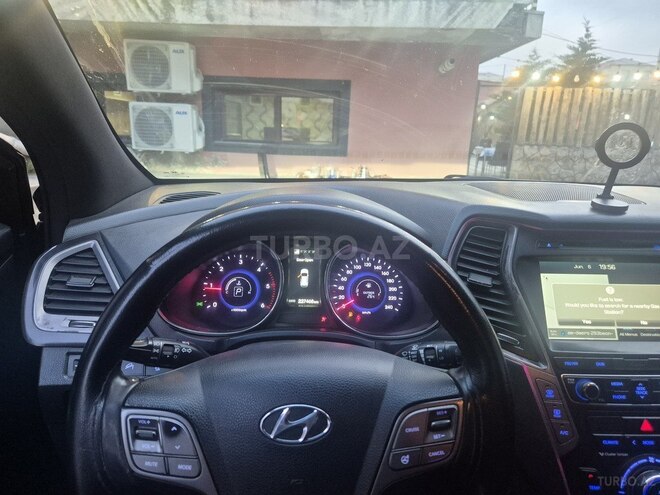 Hyundai Santa Fe-10