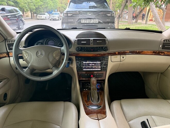 Mercedes E 240-9