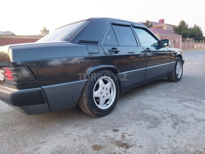 Mercedes 190-6