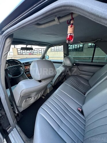 Mercedes E 220-7