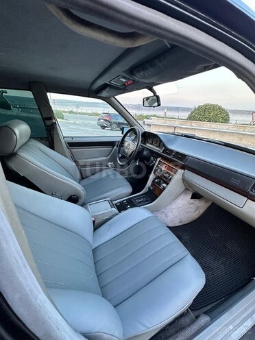 Mercedes E 220-6