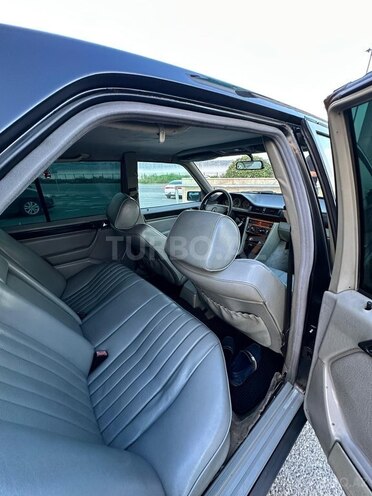 Mercedes E 220-8