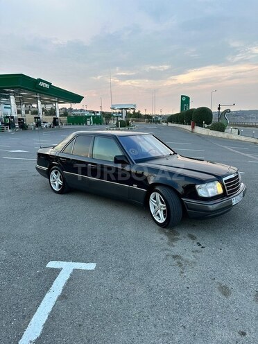 Mercedes E 220-4