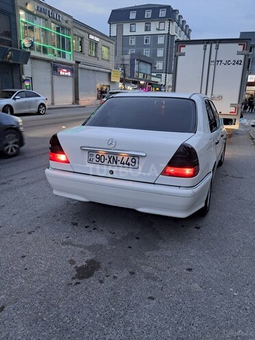 Mercedes C 200-8