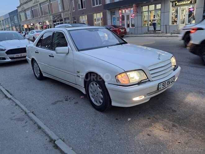 Mercedes C 200-3