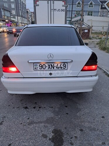 Mercedes C 200-2