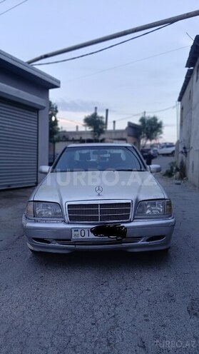 Mercedes C 250-1