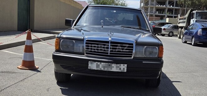 Mercedes 190-2