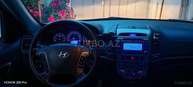 Hyundai Santa Fe-8