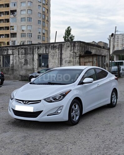 Hyundai Elantra-3
